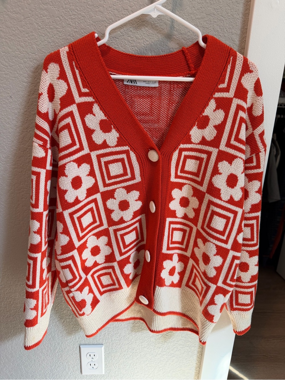 Zara Orange and White Floral Geometric Knit Cardigan